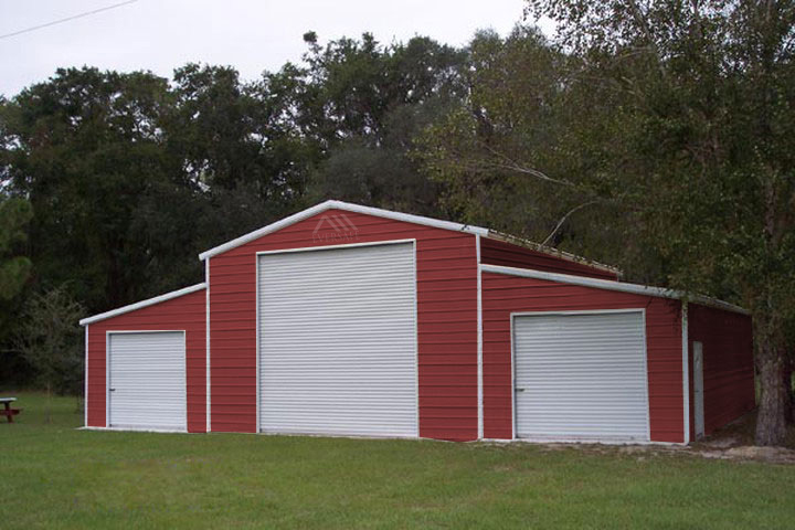Monitor Barn in Red