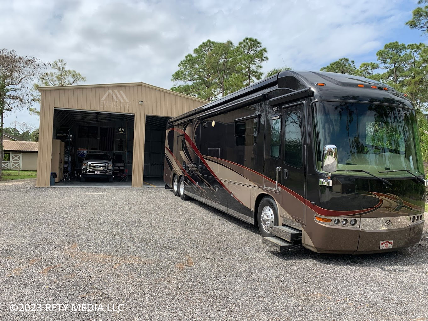 RV garage in Florida